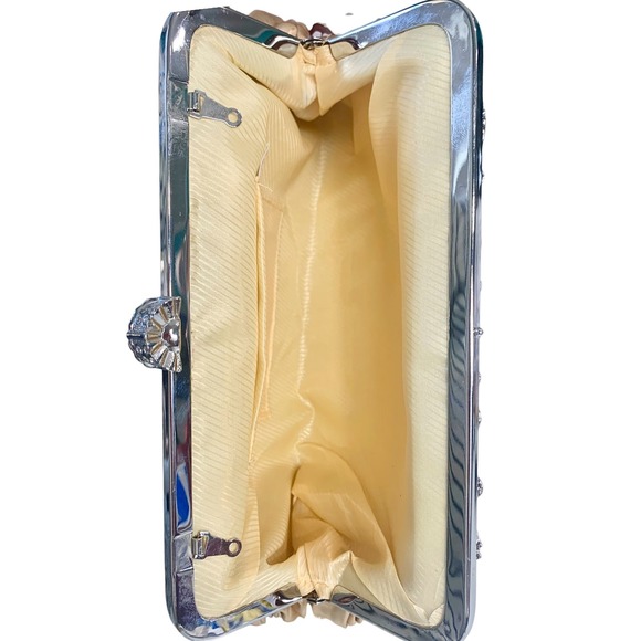 Gold Zig-zag Pleated Satin Evening Bag With Big Crystal Diamanté Clasp - Picture 4 of 10